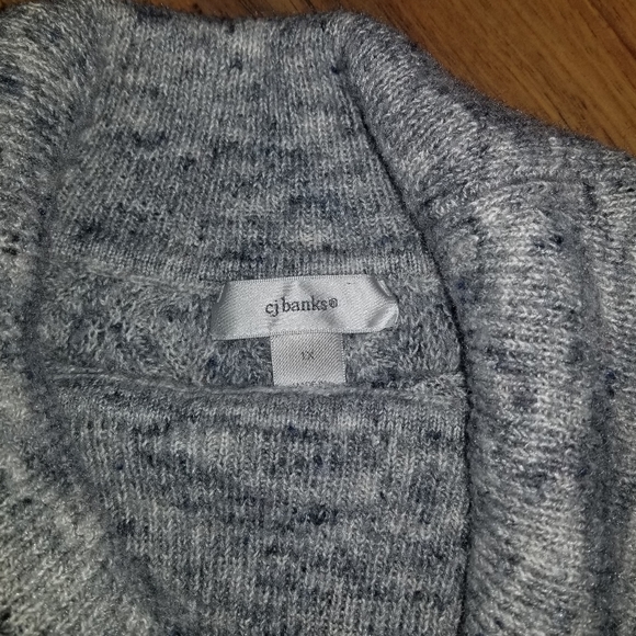 Gray sweater - Picture 2 of 4